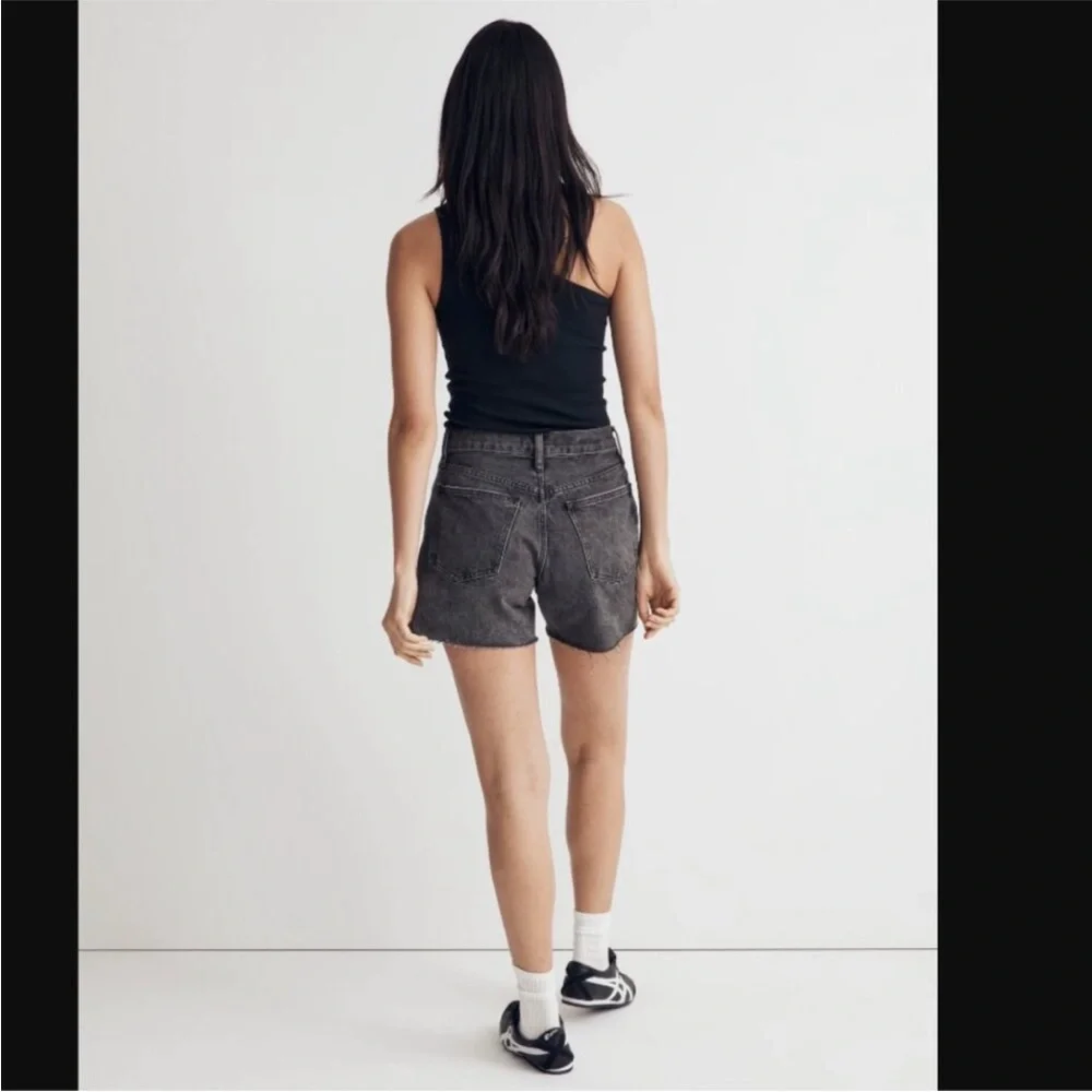 Madewell Relaxed Mid-Length Denim Shorts - Picture 2 of 6